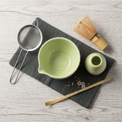 Matcha set 4Barista (light green) – een servies van keramiek voor het zetten van matcha-thee 