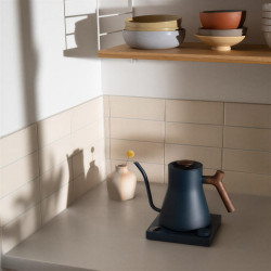 Fellow Stagg EKG PRO stone blue + walnut | Elektrische waterkoker Gooseneck