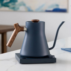 Fellow Stagg EKG Stoneblue + Walnut | Elektrische waterkoker Gooseneck