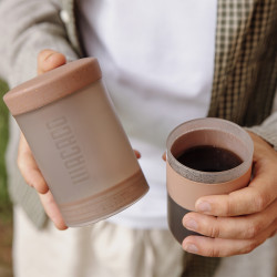 Wacaco Prestina (clay pink) – een draagbare koffiemaker